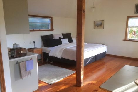 Photo of property in 81 Vauxhall Road, Devonport, Auckland, 0624