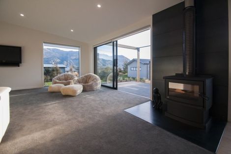 Photo of property in 11 Matipo Street, Wanaka, 9305