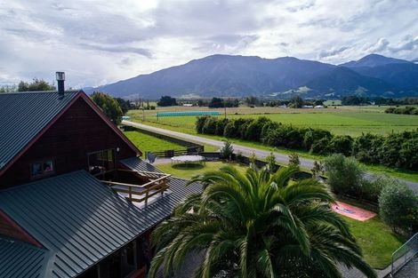 Photo of property in 61 Harnetts Road, Kaikoura Flat, Kaikoura, 7371
