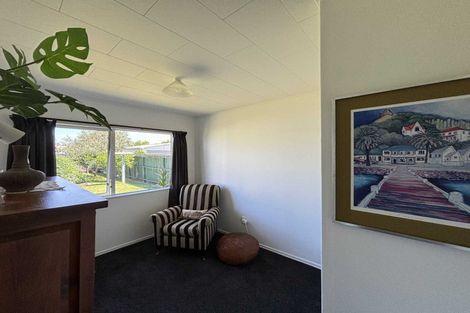 Photo of property in 45 Tait Drive, Greenmeadows, Napier, 4112