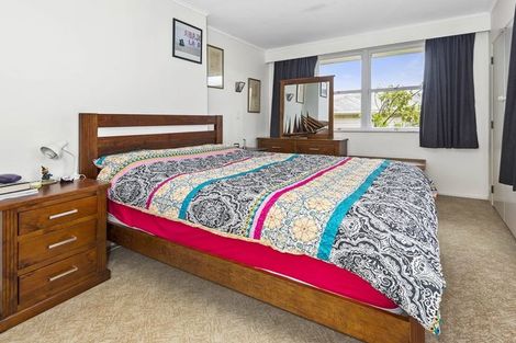 Photo of property in 14 Gills Avenue, Papakura, 2110