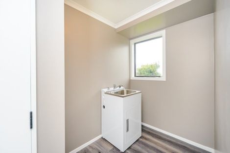 Photo of property in 8 Adams Place, Kelvin Grove, Palmerston North, 4414