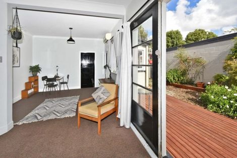 Photo of property in 97 Olliviers Road, Phillipstown, Christchurch, 8011