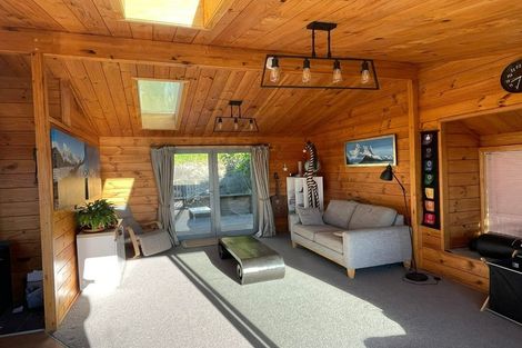 Photo of property in 4 Shackle Lane, Whitby, Porirua, 5024