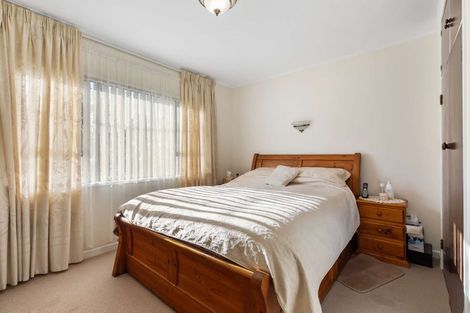 Photo of property in 1/81 Awaroa Road, Sunnyvale, Auckland, 0612