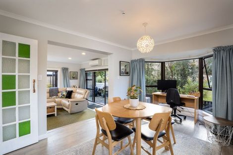Photo of property in 9 Lombardy Place, Whalers Gate, New Plymouth, 4310