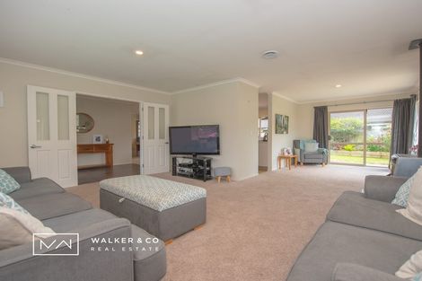 Photo of property in 8 Beechwood Way, Te Marua, Upper Hutt, 5018