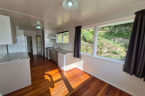 Photo of property in 92 Beazley Avenue, Paparangi, Wellington, 6037