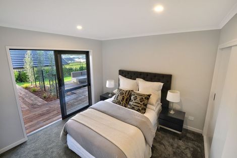 Photo of property in 38 Vinistra Road, Kumeu, 0810