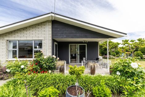 Photo of property in 701 Queen Street East, Parkvale, Hastings, 4122