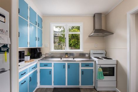 Photo of property in 217 Tukapa Street, Westown, New Plymouth, 4310