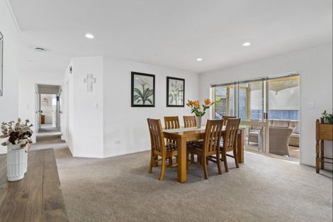 Photo of property in 176 Millhouse Drive, Golflands, Auckland, 2013