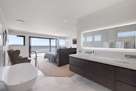 Photo of property in 17 Shaw Road, Waihi Beach, 3611