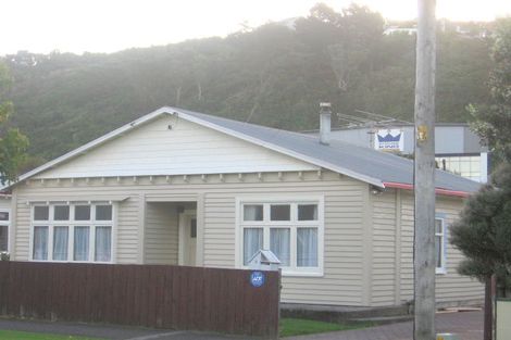 Photo of property in 8 Kiwi Street, Alicetown, Lower Hutt, 5010