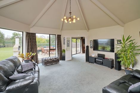 Photo of property in 617 Johns Road, Harewood, Christchurch, 8051