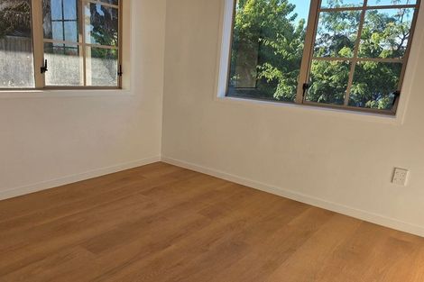 Photo of property in 66e Woodglen Road, Glen Eden, Auckland, 0602