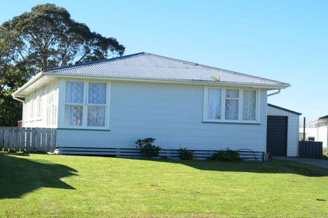 Photo of property in 17 Courtenay Crescent, Mangere East, Auckland, 2024