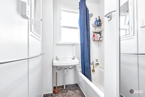 Photo of property in 109 Waddington Drive, Naenae, Lower Hutt, 5011