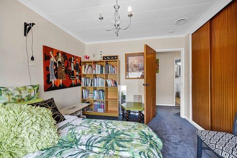 Photo of property in 26 High Street East, Waitara, 4320