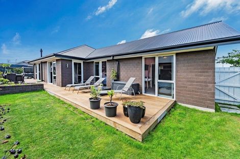 Photo of property in 2 Highworth Crescent, Rolleston, 7615