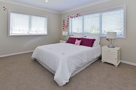 Photo of property in 5 Hinau Street, New Lynn, Auckland, 0600