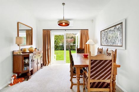 Photo of property in 25 Findlay Street, Tawa, Wellington, 5028