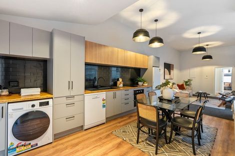 Photo of property in 23 Elizabeth Street, Mount Victoria, Wellington, 6011