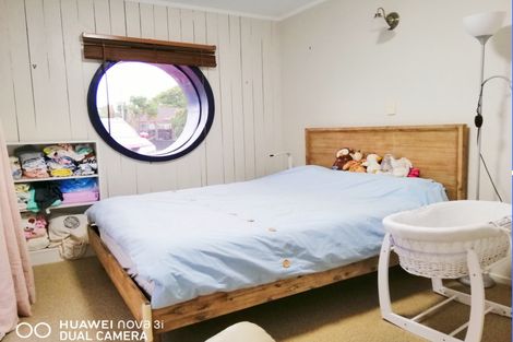 Photo of property in 2/11 Tulloch Place, Conifer Grove, Takanini, 2112