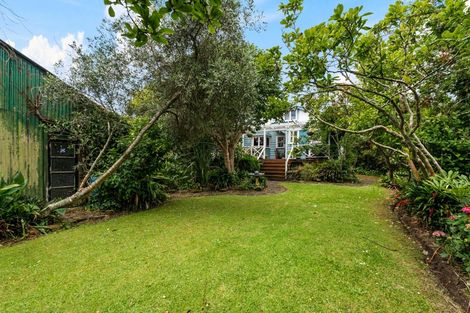 Photo of property in 100 George Street, Hikurangi, 0114