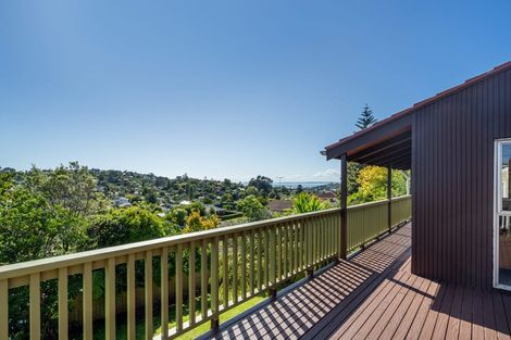 Photo of property in 20 Robin Lane, Browns Bay, Auckland, 0630