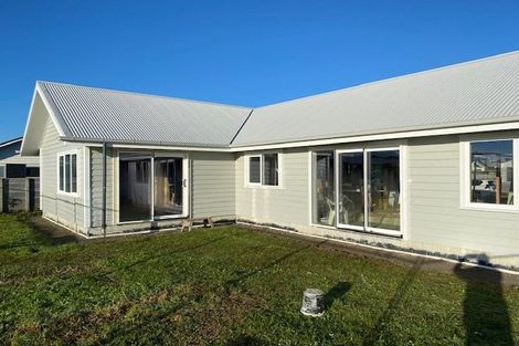 Photo of property in 156 Kupe Drive, Whitianga, 3510