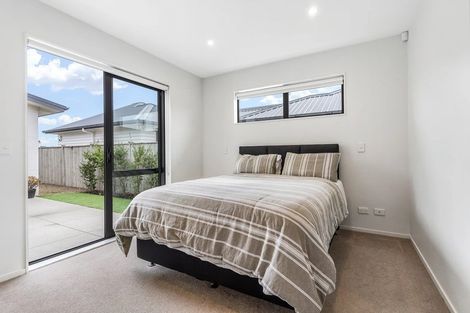 Photo of property in 72 Te Napi Drive, Takanini, 2112