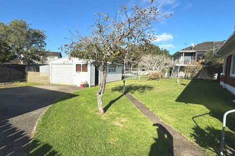 Photo of property in 18 Wells Road, Bucklands Beach, Auckland, 2012