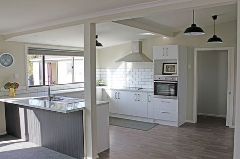 Photo of property in 10 Tweed Street, South Hill, Oamaru, 9400