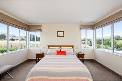 Photo of property in 88 Rochfort Road, Havelock North, 4130