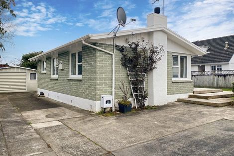 Photo of property in 2b Sutherland Avenue, Silverstream, Upper Hutt, 5019