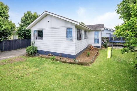 Photo of property in 1 Gibbons Road, Weymouth, Auckland, 2103