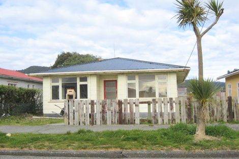 Photo of property in 37 Doyle Street, Blaketown, Greymouth, 7805