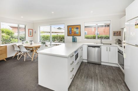 Photo of property in 1/11 North Avon Road, Richmond, Christchurch, 8013