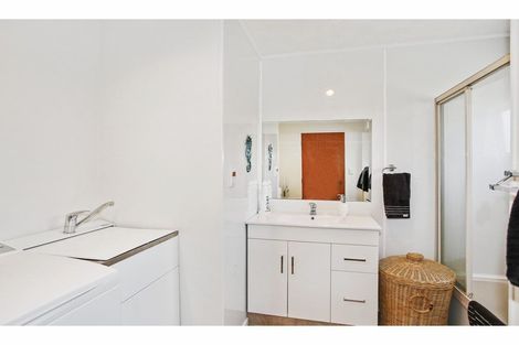 Photo of property in 9 Balmerino Avenue, Red Hill, Papakura, 2110