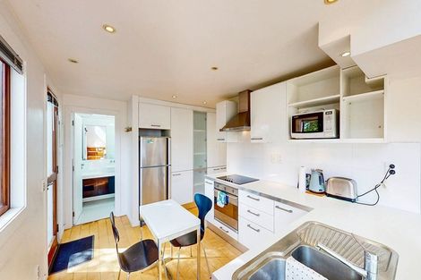 Photo of property in 13a Porritt Avenue, Mount Victoria, Wellington, 6011