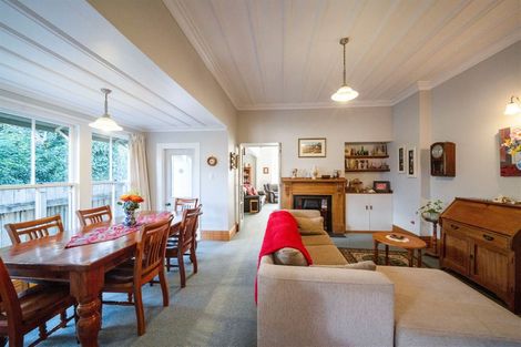 Photo of property in 237 South Road, Hawera, 4610