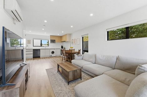 Photo of property in 2/314 Royal Road, Massey, Auckland, 0614