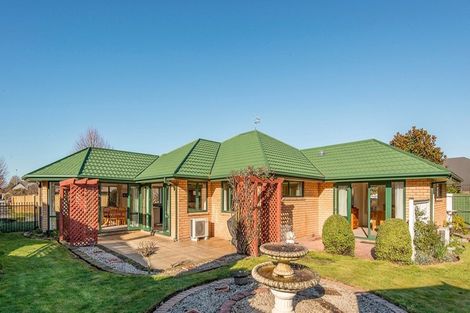 Photo of property in 31 Providence Place, Redwood, Christchurch, 8051