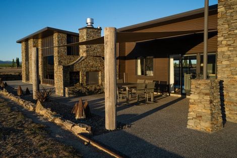 Photo of property in 309 Golden Road, Springvale, Alexandra, 9393