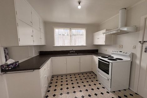 Photo of property in 28 Oregon Drive, Maoribank, Upper Hutt, 5018