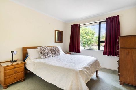 Photo of property in 3 Carling Avenue, Massey, Auckland, 0614