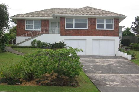 Photo of property in 31 Alton Terrace, Pakuranga Heights, Auckland, 2010