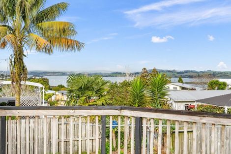 Photo of property in 4 Montague Place, Onerahi, Whangarei, 0110