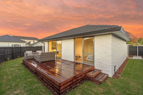 Photo of property in 2/60 Mays Road, St Albans, Christchurch, 8052